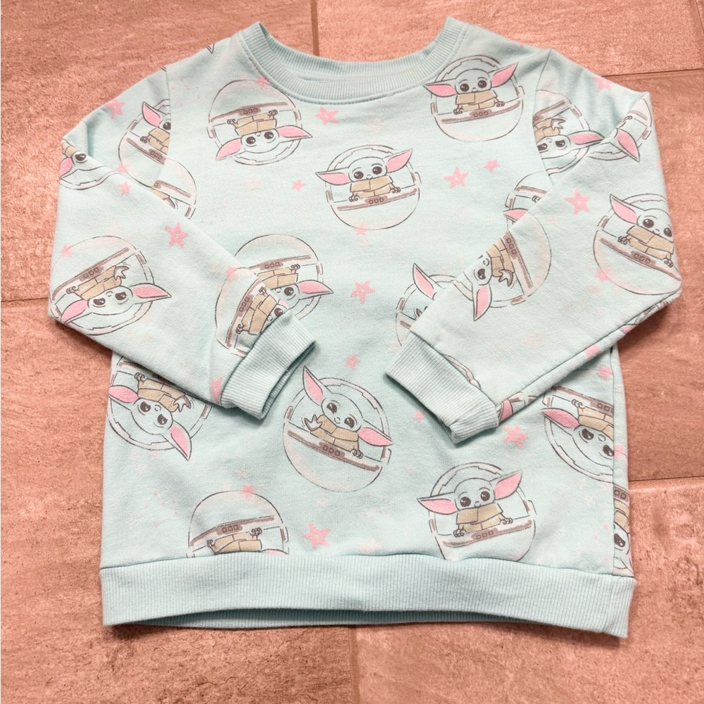 Baby Yoda Sweatshirt 💫